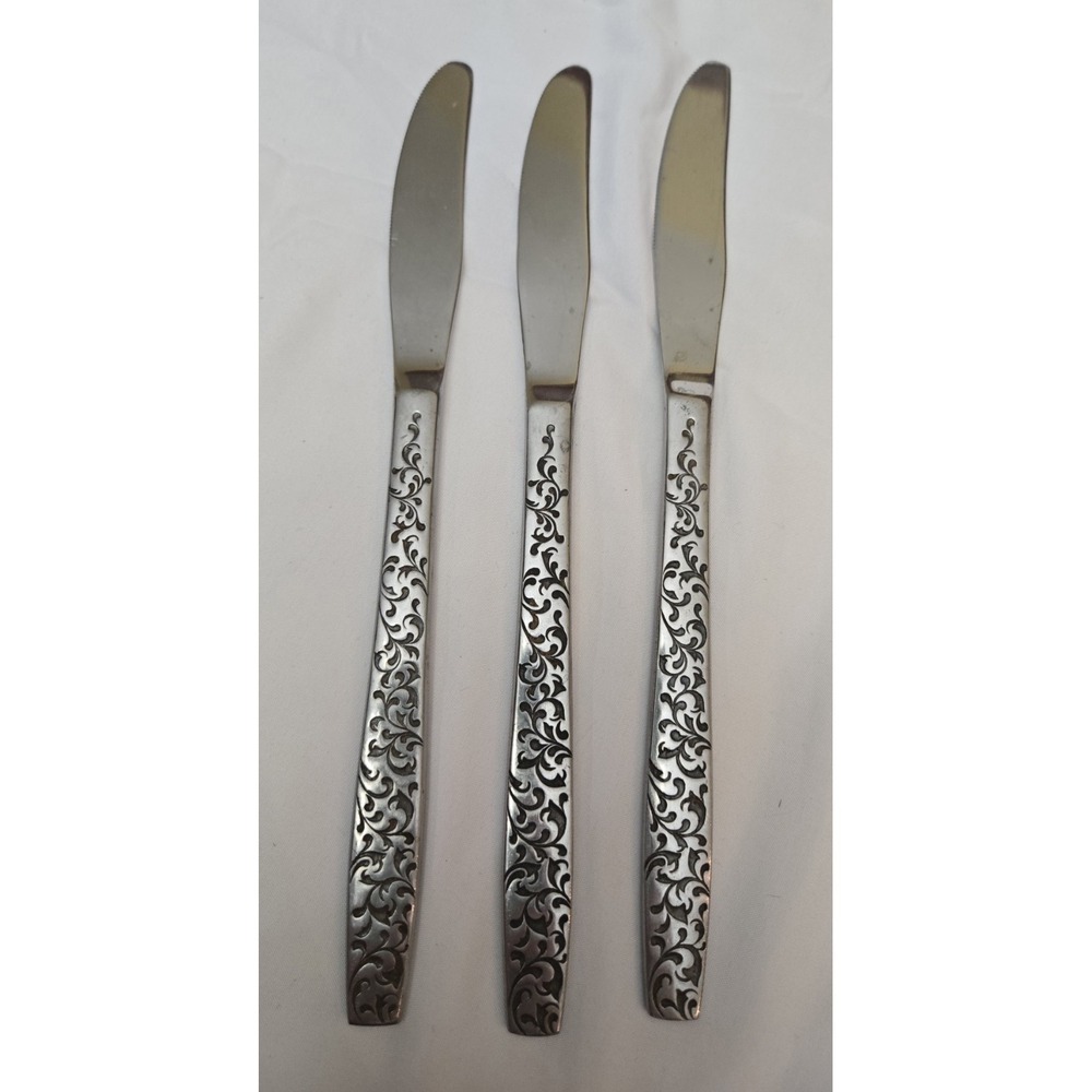 Unknown Manufacturer CORSICAN Stainless 3 Dinner Knives Japan Flatware B117G